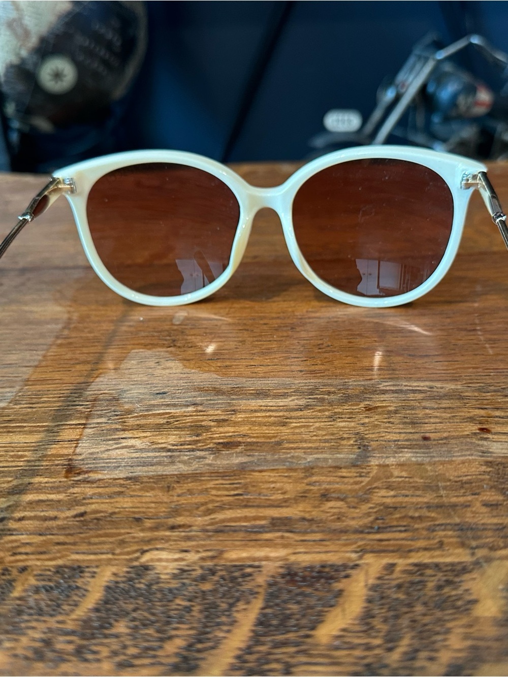 Women's Cat-Eye Sunglasses in Brown Frame with Brown Lenses - Picture 3 of 4